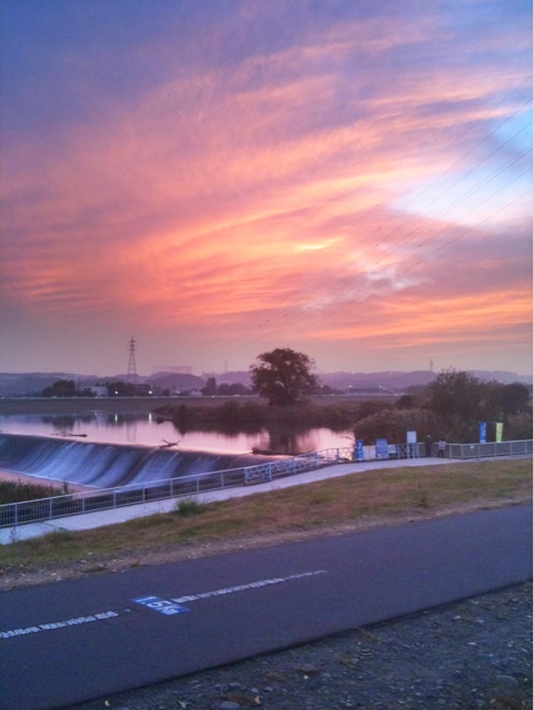 HDRで撮った多摩川の夕焼け